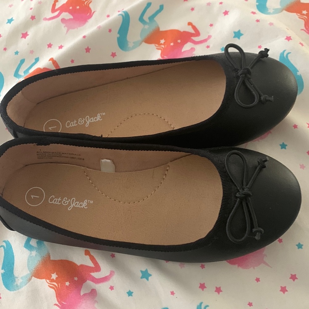 Brand new flats for girls